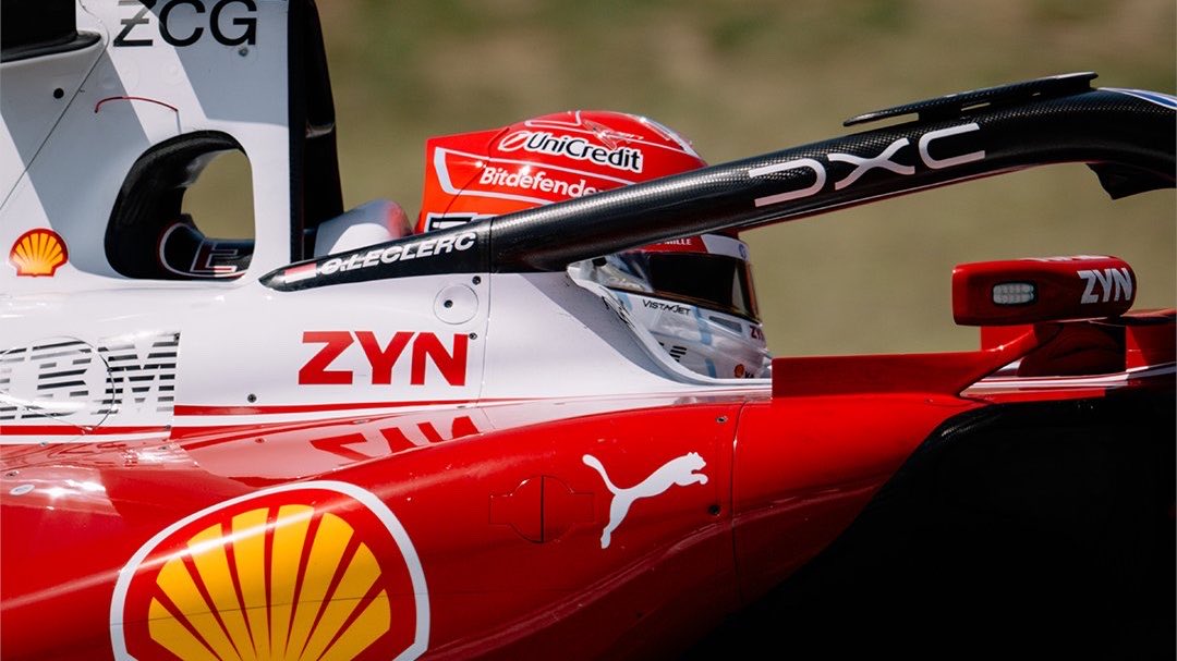 CavalierRosso's tweet photo. 🔴 L’évolution moteur de Ferrari en Autriche devrait faire gagner 5cv à Ferrari d’après les informations de @GiulyDuchessa 

5cv ça peut paraître pas énorme. Mais il y a plusieurs éléments à prendre en compte. 

Déjà, combien rapporte 5cv ? Ça peut rapporter jusqu’à 1 dixième de temps au tour, suivant les circuits 

Mais 5cv sur le moteur thermique, c’est 5cv de puissance supplémentaire pour pousser la voiture quand celle ci fait de la regen. C’est aussi un peu moins de puissance électrique nécessaire en sortie de virage pour regagner de la vitesse. 

Donc 5cv de repris, c’est de la puissance de gagnée et de l’énergie économisée. Ça risque d’être insuffisant sur tracés comme Spa ou l’Autriche (encore que), mais ça devrait quand même nous aider clairement à être moins vulnérable aux attaques de Mercedes dans les lignes droites