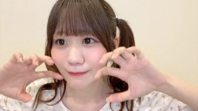 have_to_save's tweet photo. 22時40分からなっちゃんの配信🌙
公演お疲れ様でした！

新しいイベントブロックの話、ガチ恋口上など、いろいろな話が楽しかった！

今日もありがとう！
この後はもしもし📞

#NGT48
#水津菜月 
#すい分補給🌙 https://t.co/VlUMFaioL6