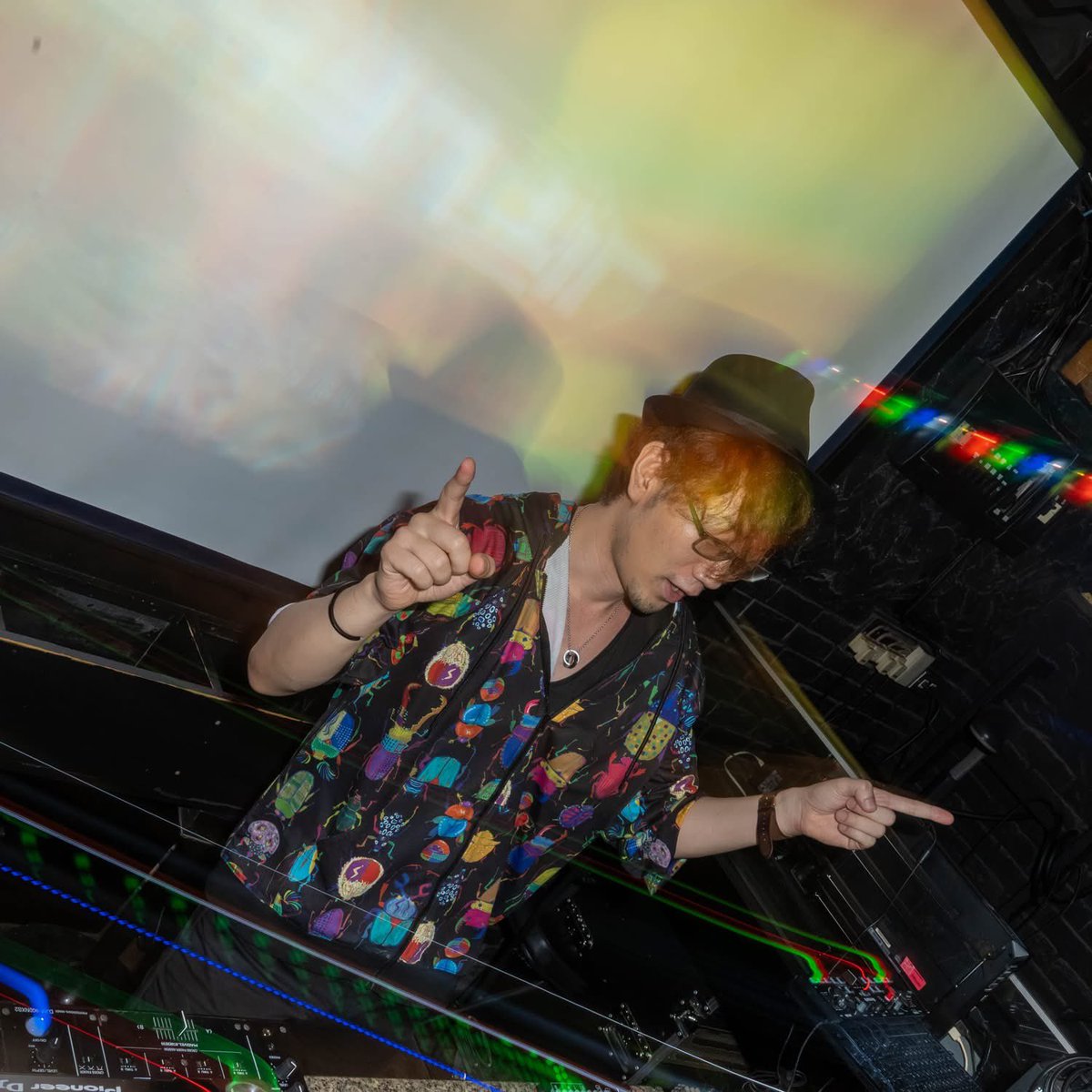 FavoriteSteps's tweet photo. 【DJ出演🎧】

弊社代表 no_my（ @no_my_ ）

がDJ出演いたしました！

『RESON@IR vol.4 & 1st Anniversary』
#imas_Resonair

150名を超えるプロデューサーの皆様と共にフロアの熱気は最高潮に！
素晴らしい瞬間をありがとうございました🪩🕺

DJ出演のご依頼もお待ちしております。
弊社HP及びSNSのDMまで是非ご連絡くださいませ。

https://t.co/FnzISF53N9