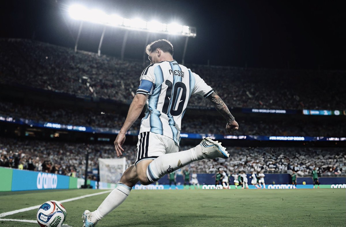 _wsn8's tweet photo. 📸 || MESSI ✨🇦🇷🩵
#FifaWorldCup https://t.co/vh4MEzqyX1