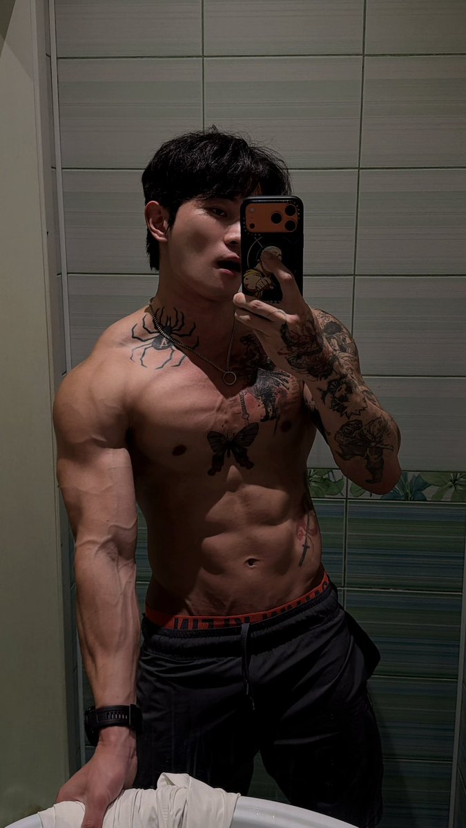 wei2boba's tweet photo. Is this beefy enough? https://t.co/ZYcbgfgpdi