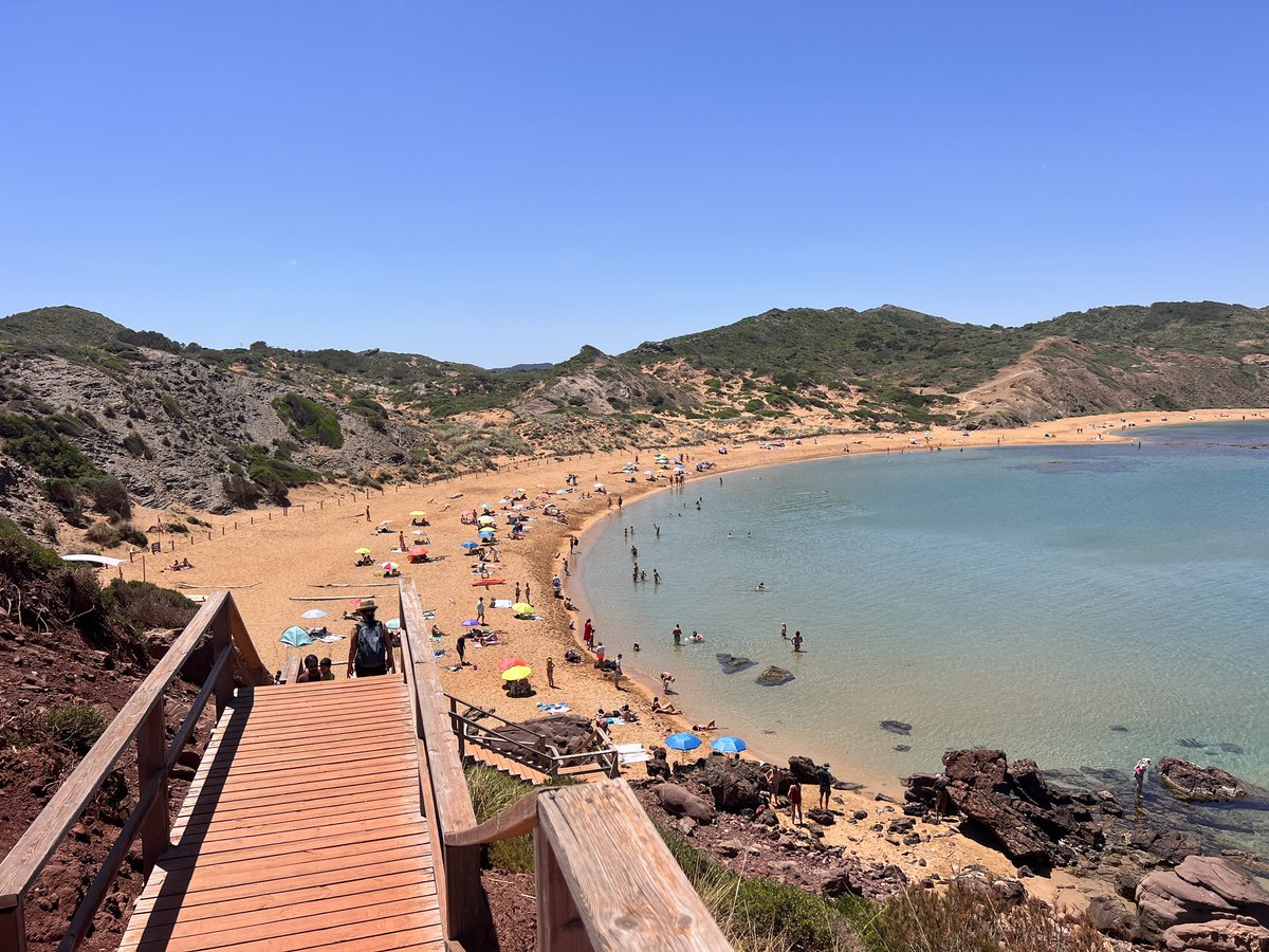 xiscoroig's tweet photo. Perduts… banalitzats… impunitat, venta ambunlant #Cavalleria #Menorca https://t.co/0oxmBC3uby