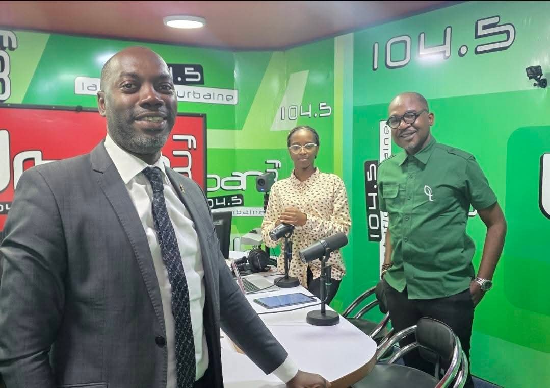 yulforfun's tweet photo. Ce matin, j’ai eu le plaisir d’être l’invité de l’émission #DafreshMorning sur Urban FM, aux côtés d’Arnaud Mezui, Coordonnateur de la Caravane Touristique du Gabon.
Un moment d’échange enrichissant consacré à la présentation de la 3e édition de la Caravane Touristique. https://t.co/5ERDaQyUbB