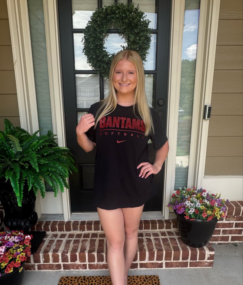 addisonhester_'s tweet photo. So blessed for this next chapter at University of South Carolina Union! Go Bantams!! 
@LadyBantamsSB @LadyBantams @CoachBaileyJHS @JTOWNdragonsSB https://t.co/2VdcboIBCc