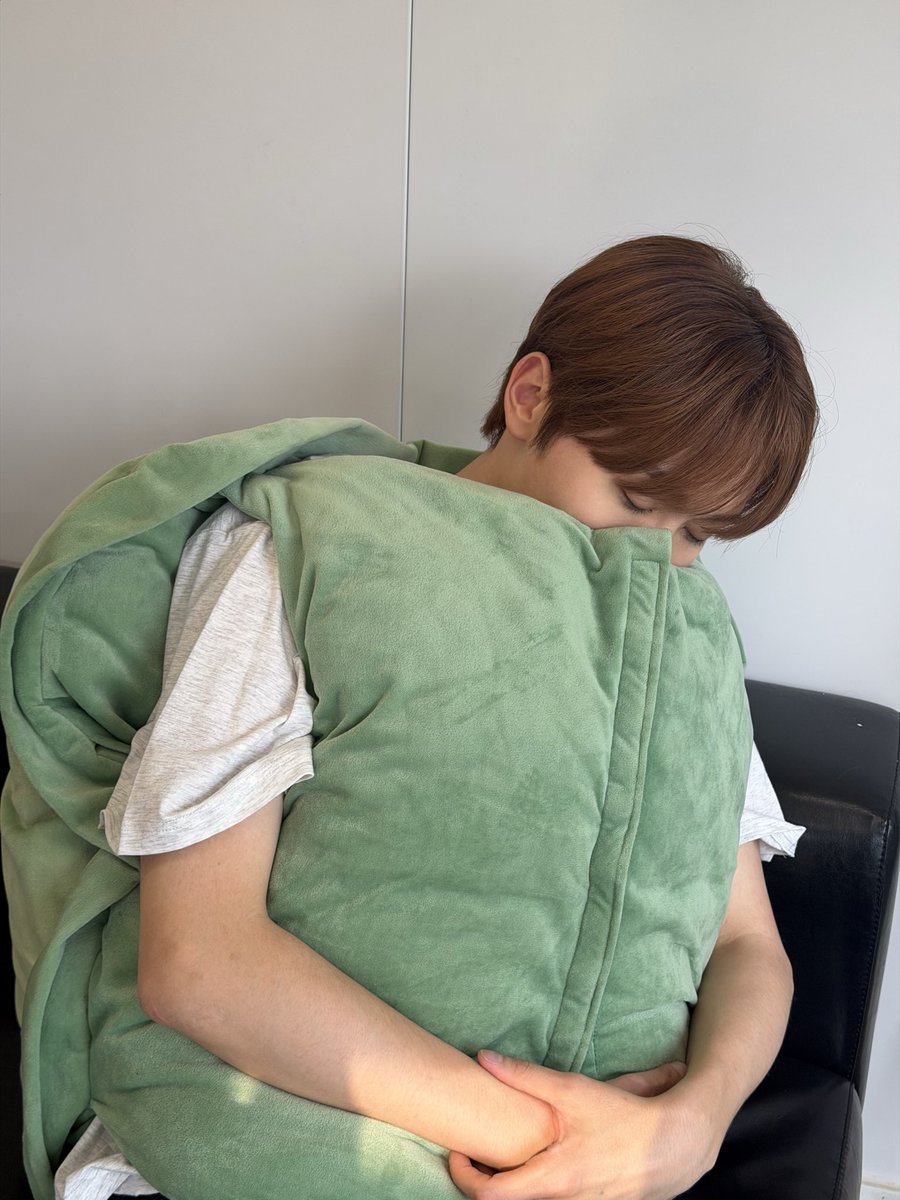 anging51783's tweet photo. 행운 뿌거북이 🐢🍀 https://t.co/ihYfAoyjws