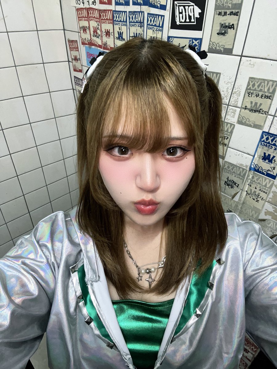 bim_btl's tweet photo. sus-tainさんの水曜無銭公演
お越しくださりありがとーーございましたー!!🔥🔥

トッパーから熱気最高でした(◜ᴗ◝ )𖤐ありがとう
久々ハーフツインでしたわよ〜ん> ̫<♡♡
どうだ？どうだった〜？？💚

sus-tainさんいつもお呼び頂きありがとうございます!!

次回ライブ20日(土)2本立てです♡⸝⸝꙳ https://t.co/ozOD9BzKR4