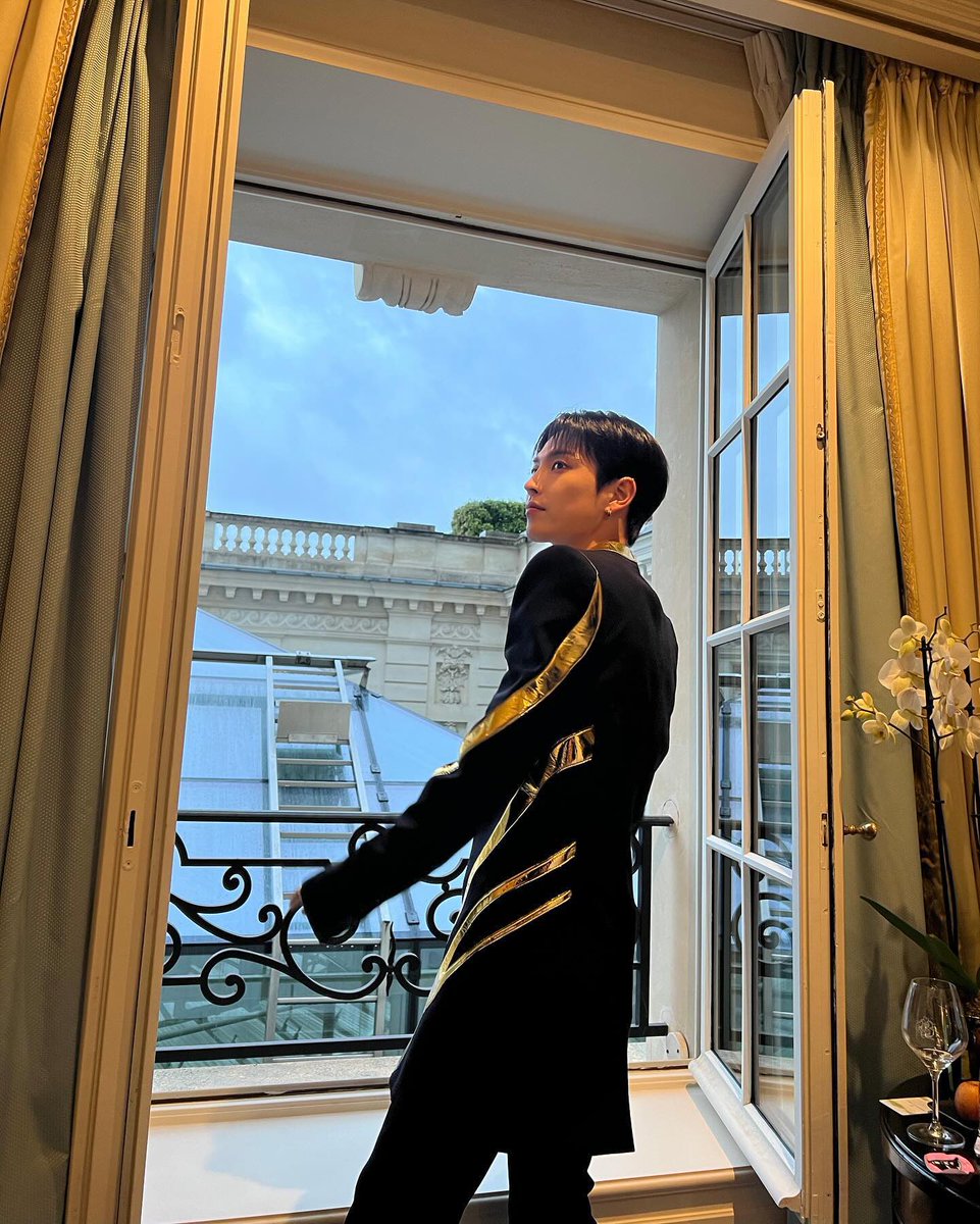 hongphoria's tweet photo. 240926 Incredible show👏
High energy, beautiful pieces, and that Balmain flair✨Loved it❤️ @/balmain @/olivier_rousteing And congratulations @/balmainbeauty
#balmain #balmainss25 https://t.co/9mATY8u1FR