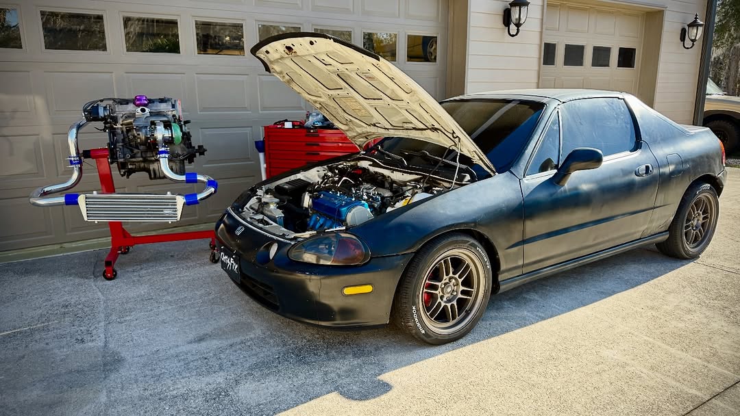 chrisfixitlac8's tweet photo. Sorry I've been quiet. Life has been life-ing and every time I'm like "yeah let's get tons of videos done" stuff happens.

Working on the Del Sol and fitting the components. As you can see, they don't fit very well lol… that's not unexpected but it d... https://t.co/VofmDj3ghG