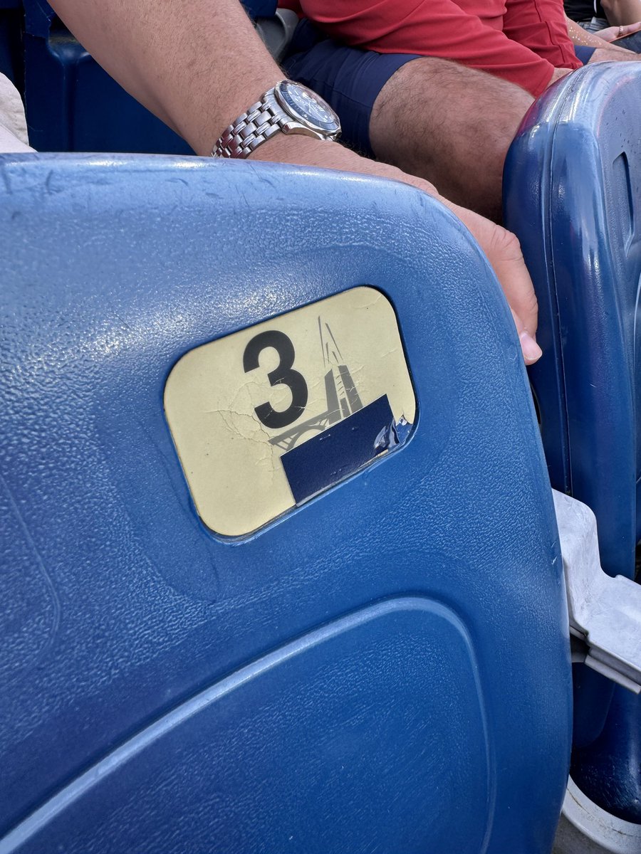 PolymarketSport's tweet photo. 🚨JUST IN: FIFA covered the Gillette logo on every single seat at Gillette stadium

There’s over 64,000 seats https://t.co/f5YBDEeYOW