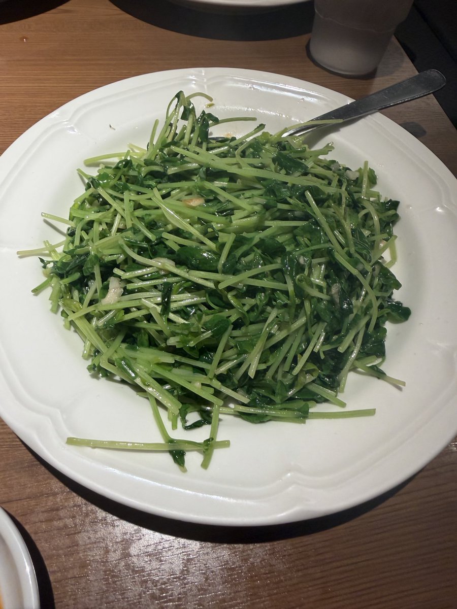 meetandaoo's tweet photo. 僕たち私たちの
関内餃子軒(  ˙꒳​˙  )ノ🥟🍜🍺 https://t.co/KmbXZdgS1c
