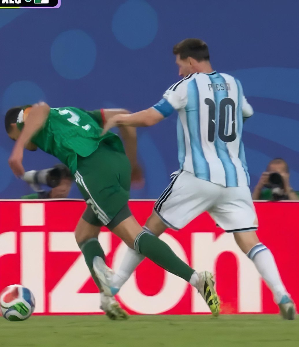 PolymarketSport's tweet photo. 🚨JUST IN: Marcelo: “This is a red card, but because it’s Messi there’s nothing” https://t.co/lmrjHOujhO