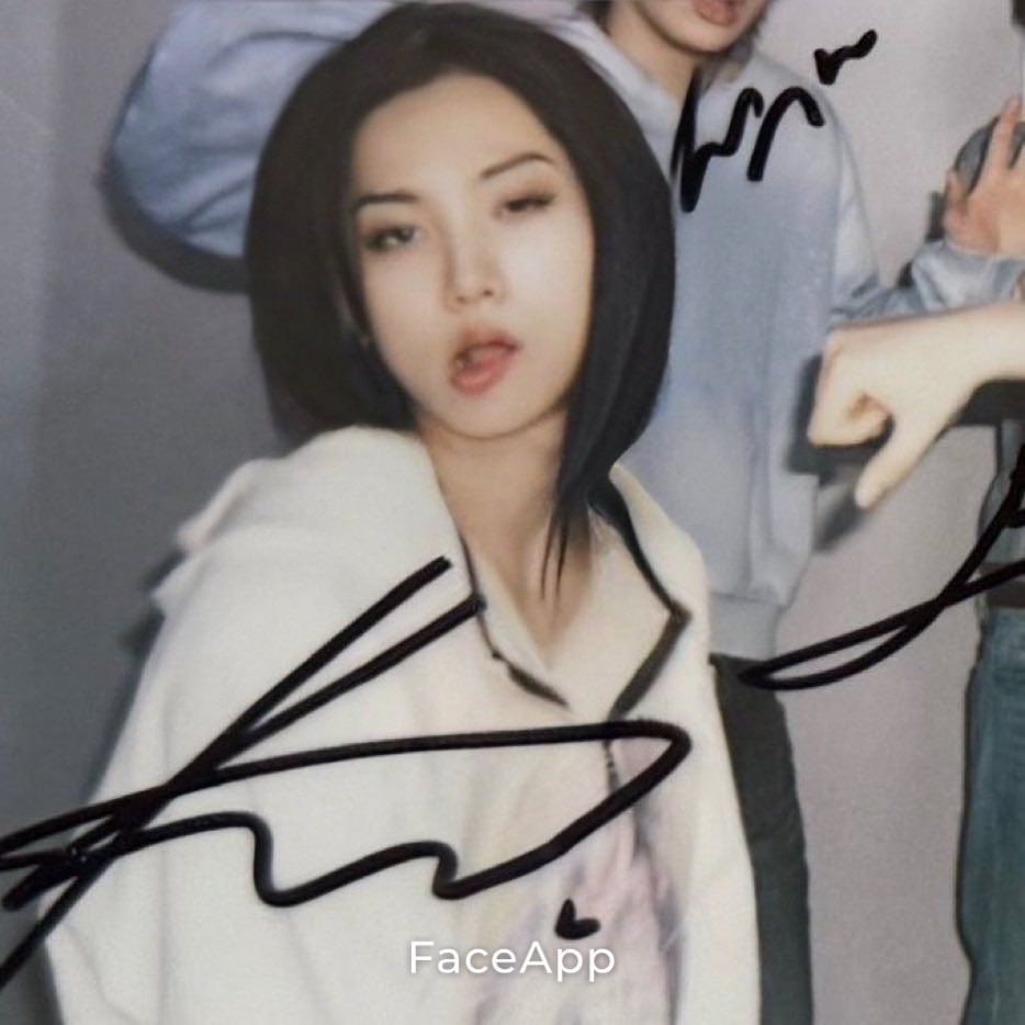 whatsgorillon's tweet photo. 아 진짜 여자고릴라 같이 생김 하 https://t.co/JQ0eyQzuMe
