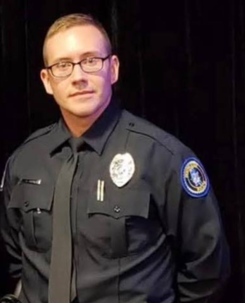 PhoxyOxy's tweet photo. This is Hunter Foster. The cop who killed a one year old baby over diapers in Mississippi 3 days ago. https://t.co/gBQfxAnNBK