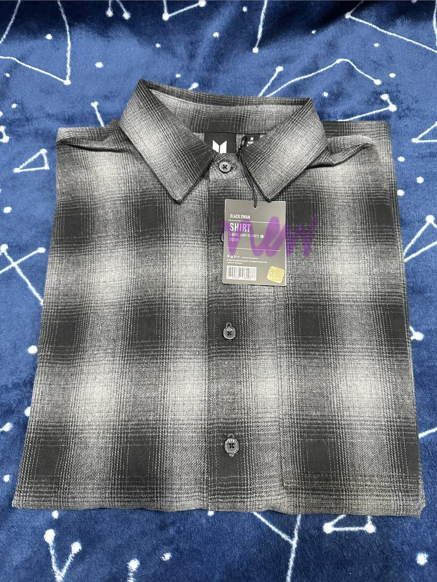 Ninewpd's tweet photo. ปล่อย/ขาย เสื้อ Black Swan 
🦢 FLANNEL SHIRT 01 (GREY) - M
🤍ใหม่มือ1ไม่เคยใส่ ผ้าดีมากก
🩶 1,490 บาท (ราคาเต็ม 2,700+)

#ตลาดนัดบังทัน #ตลาดนัดbts #ตลาดนัดBT21 #ตลาดรถไฟบังทัน #bts https://t.co/7NO6T6DjyQ