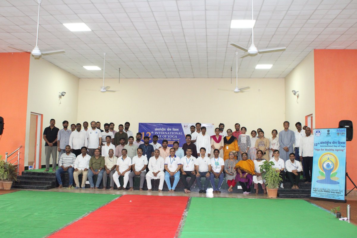 HyderabadNiimh's tweet photo. 🧘♂️ On #IDY2026, CCRAS-NIIMH Hyderabad organised a Yoga Awareness Lecture & Common Yoga Protocol (#CYP) demo at the Indian Institute of Chemical Technology, Hyderabad on 17-6-2026, led by Dr G.P. Prasad. The team distributed IEC materials & medicinal saplings to faculty & staff. https://t.co/k6rYWyzfpg