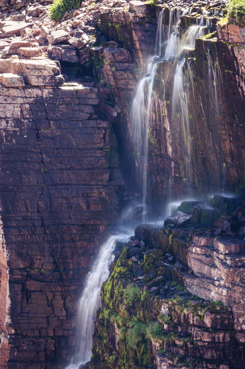 PrestonPhotog's tweet photo. @WayneMoranPhot0 Show me your hidden waterfall! ๐
Mine: Some small falls between upper and lower red castle lakes, Uinta Mountains. #Utah #WaterfallWednesday https://t.co/c6RjKe3ufv