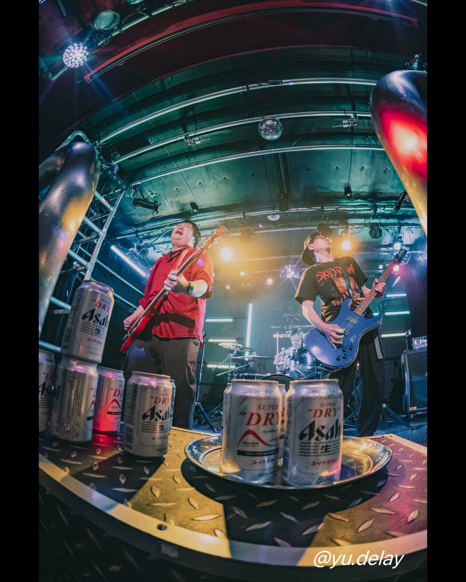 yu_delay's tweet photo. 2025.2.7 『30年後にまた会おう』 @ CLUB MERCURY
「super scramble」さんを撮影📸
本日は縦写真をお届け◎
ビールタワー最高すぎ🍺
@super_scramble
@dookiekousuke
@irukanimaketa
@takiya24681
#カメラ #ライブカメラマン #フォトグラファー #バンド #superscramble #ライブハウス #ライブ写真 https://t.co/r7z4TtKt23