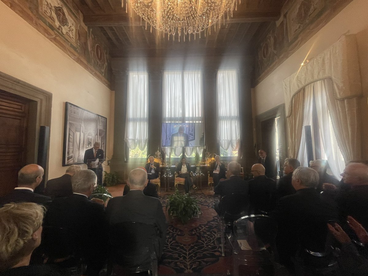 ItalytoHolySee's tweet photo. In corso a #PalazzoBorromeo la Presentazione del libro “Quam Pulchri - Settanta saggi per i settant’anni del Cardinale Matteo Zuppi”.

Segui ORA la diretta sul nostro canale YouTube: 

https://t.co/Szsxwq6HZd https://t.co/sYwzy4487p