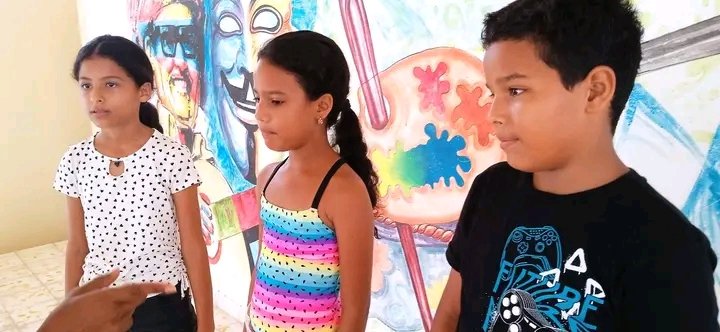 BCampechuela's tweet photo. La Instructora Lavinia Rivas Tamayo desde la Casa de la Cultura Eduardo Saborit Pérez continúa fortaleciendo el coro Principito mediante talleres y ensayos. 
#BjmPresente
#OrgulloDeSerInstructorDeArte https://t.co/zDZaHmDAD2