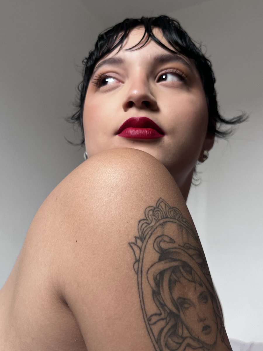Havvi24's tweet photo. Eu tô sem palavras com a BELEZA dessa mulher!!! 🤯🤯🤯 https://t.co/jwmQ5gnPgM