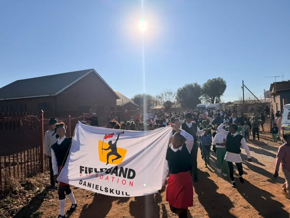 DFANEWSPAPER's tweet photo. Field Band Foundation brings Youth Day to life in Danielskuil
Hundreds of people came together in Danielskuil on Youth Day as the Field Band Foundation hosted a vibrant celebration of music, learning and community spirit.
READ the full story here: https://t.co/cGbeMQl5uK https://t.co/XWspzaHhOL
