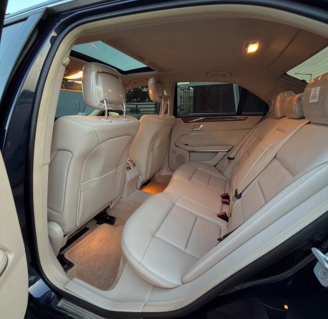 mvcciido_szn's tweet photo. FOR SALE 🚨 

DIRECT 2014 E350 

N21,000,000. 

ABUJA 

EXTREMELY CLEAN. https://t.co/pZ3hFyUxbf
