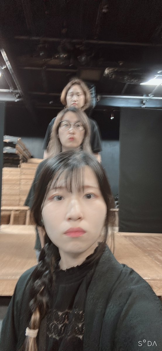 skmdn353's tweet photo. 皆さま、お元気ですか？自分に優しく生きてますか？
咲琴美丼をご覧になってくださいませ。本日は作業DAYでございましたが、相変わらずアホな私たちです。

お席、残り僅かです。有難い事に、本当に僅かです。え？本当ですか？
どうやら本当のようです。

[予約フォーム]
https://t.co/EhzHLjSJaL https://t.co/G3fcRh0eZc
