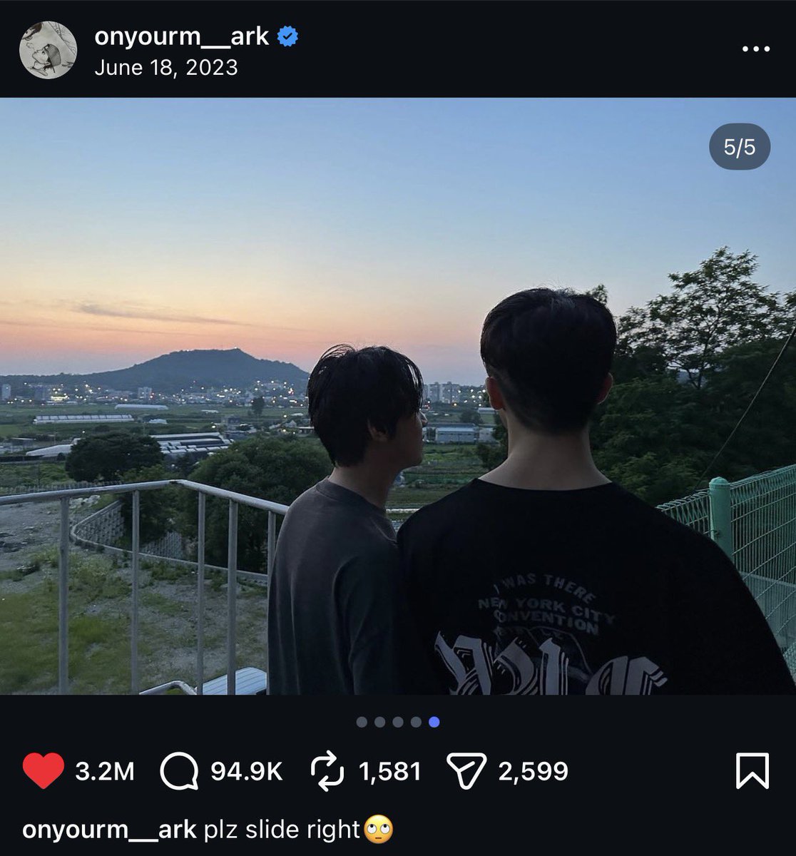 haefiIm's tweet photo. happy "plz slide right 🙄" anniversary to all who celebrate https://t.co/ODFDMwgR8Q