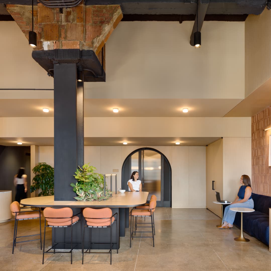 cgooddesign's tweet photo. People don't connect because they're assigned a desk. They connect in places that make them want to stay.

Project: Confidential Technology Client New York City Club
Client: Confidential Global Technology Leader
Design + Architecture: Client Design Leaders + Gensler; … https://t.co/xTvKEDU6tI