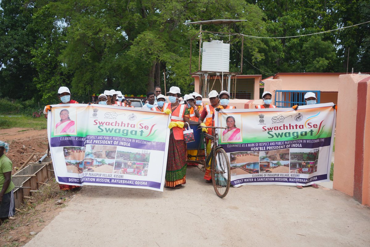 bdokusumi's tweet photo. "Swachhata se Swagat" initiative was launched today at Pahadpur village under KUSUMI BLOCK , Mayurbhanj District for the upcoming visit of Hon'ble President of India and Hon'ble Prime Minister of India on 20th June. https://t.co/Sqi9iPXlUS