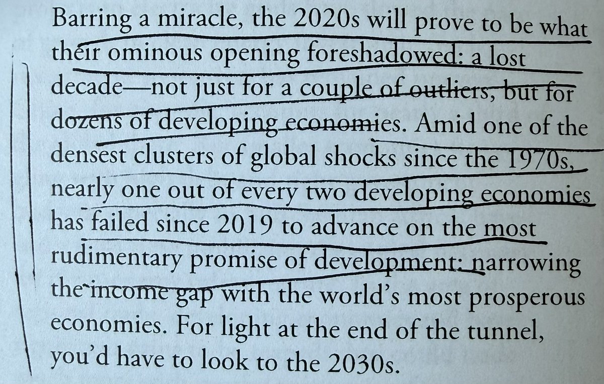 elerianm's tweet photo. The World Bank offers this sobering scenario for developing economies in its latest global outlook report.
(Apologies for the unsteady underlining.  Bumpy train!)
#economy #markets #developingcountries @WorldBankGroup https://t.co/oNMWK7mZRa