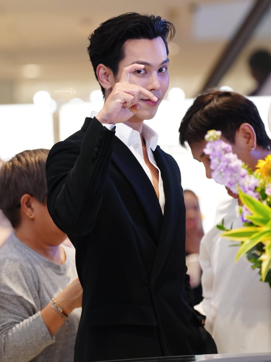 marztinz's tweet photo. 🫠 อยู่ไม่ไหว อยู่ไม่ไหว ท้ายตรี ภรภัทรเท่านั้น🙏

TRE AT LONGINES CTW 
 
#LonginesTHxTRE 
#treporapat #ตรีภรภัทร https://t.co/kaELXOz0uC