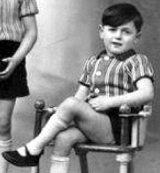 AuschwitzMuseum's tweet photo. 17 June 1932 | A French Jewish boy, Daniel Belchatowski, was born in Paris.

In September 1942 he was deported from Drancy to #Auschwitz and after the selection murdered in a gas chamber.
---

▶ The first two gas chambers near Auschwitz II-Birkenau: https://t.co/iZ1YCUD57C https://t.co/2Vf4uGmHLm