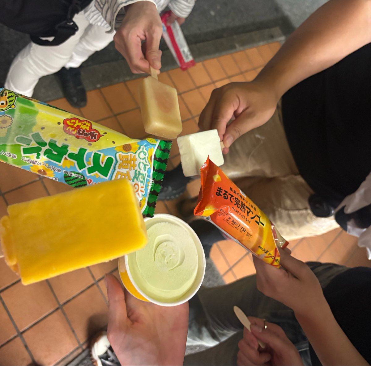 my02me's tweet photo. 締めのアイス🍨 https://t.co/F7ATLle5pR
