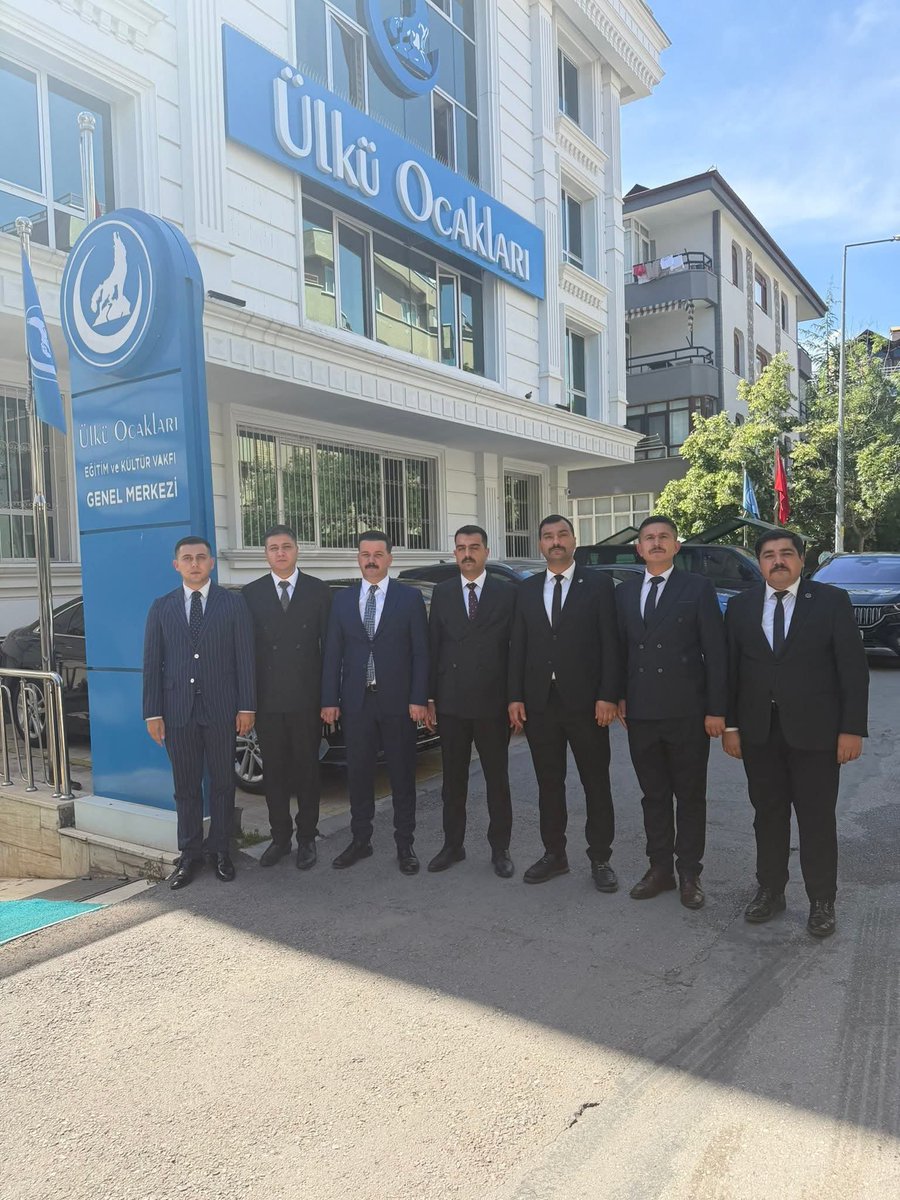 Arabanocak27's tweet photo. Ülkü ocakları Gaziantep il başkanımız Sn. Cenk Gece ilçe Ocak Başkanlarımız ve il yönetimi Ülkü ocakları Genel merkezinde ziyarette bulundular. https://t.co/tZuoGlaQXK