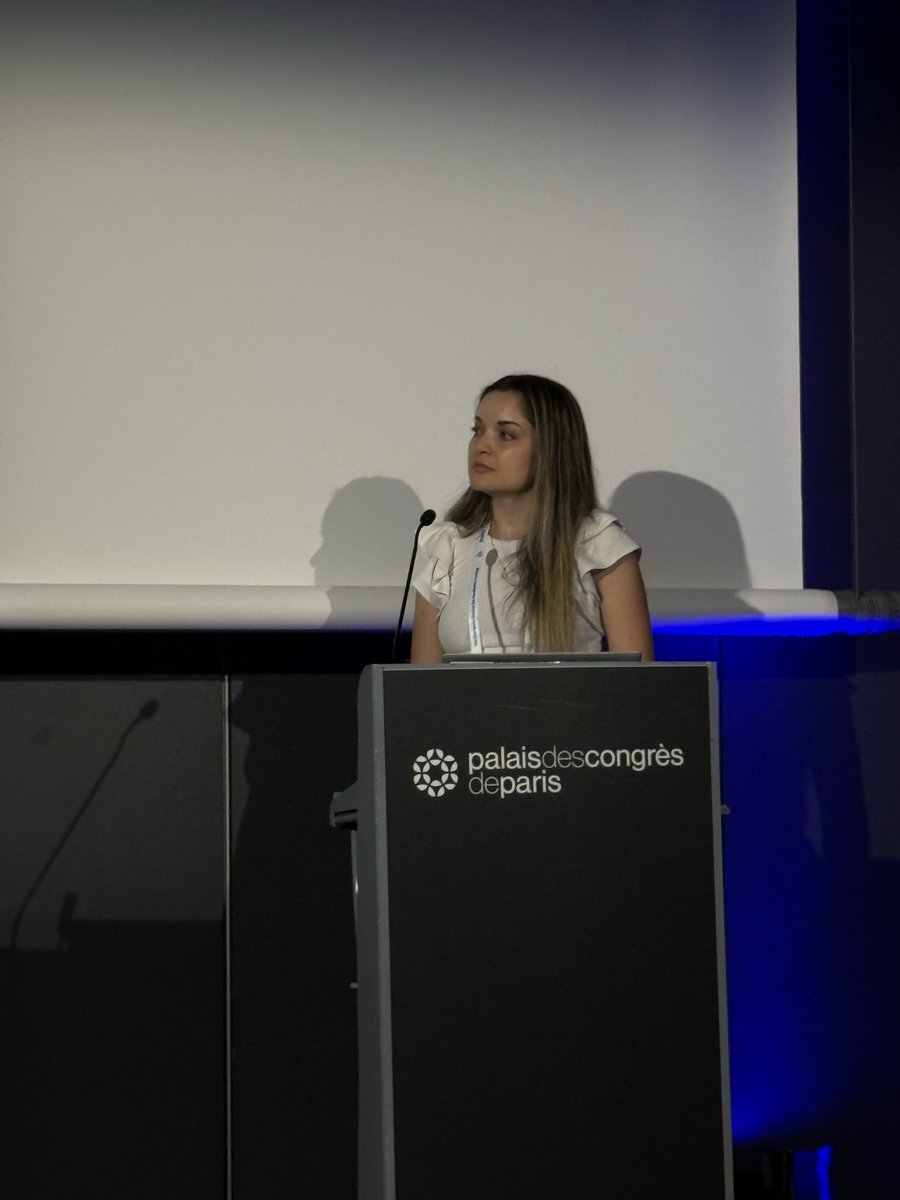 siupurol's tweet photo. ¡Excelente representación de urólogos jóvenes SIUP en @ESPUorg #ESPU2026!
Enhorabuena a la Dra. Quiroz @FPuigvert por su magnífica presentación sobre los resultados del estudio multicéntrico de la EAU en ureteroscopia flexible pediátrica.
#UrologíaPediátrica #SIUP https://t.co/IoRhSgnVZy