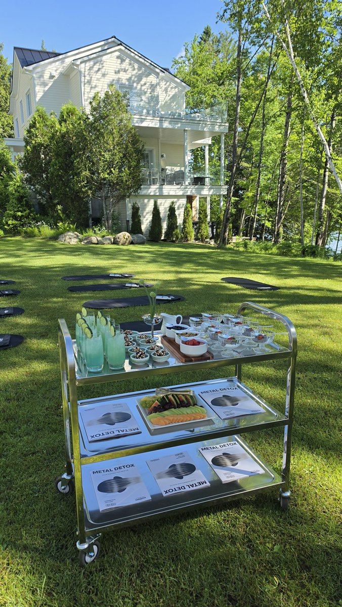 babooshke's tweet photo. What do you mean I’m on a brand trip with L’Oréal pro doing morning pilates on by the lake and drinking champagne on a boat 😭 major imposter syndrome https://t.co/b6QEvBzncB