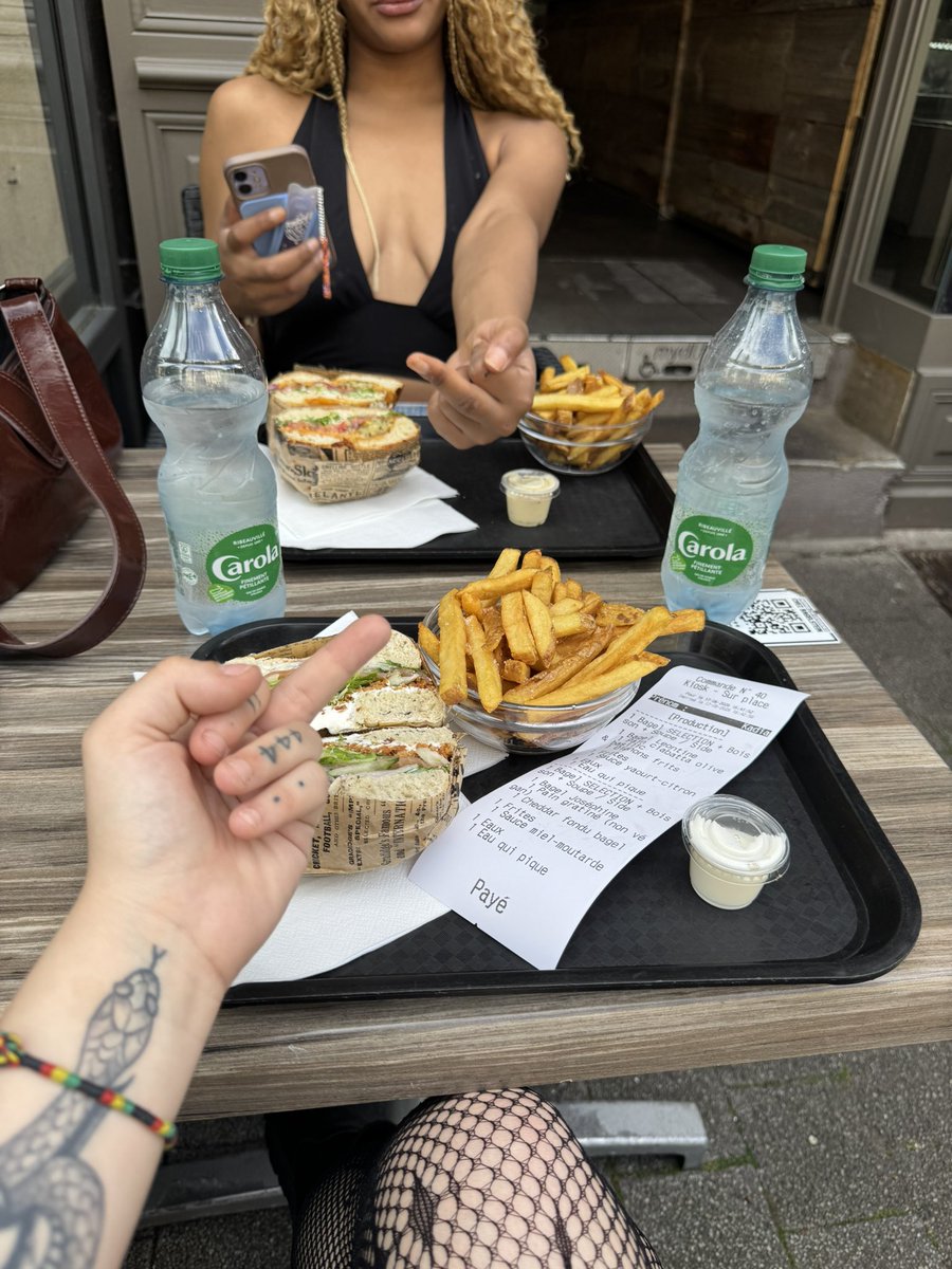 CherryDom123's tweet photo. rembourse sale porc à fric tu es bon que à ça arrête de te voiler la face et lache ton salaire dans mon compte en banque 💋💰

#moneyslave #paypig #cashpig #cashmeet #findom #domina https://t.co/QbJnRDLq05