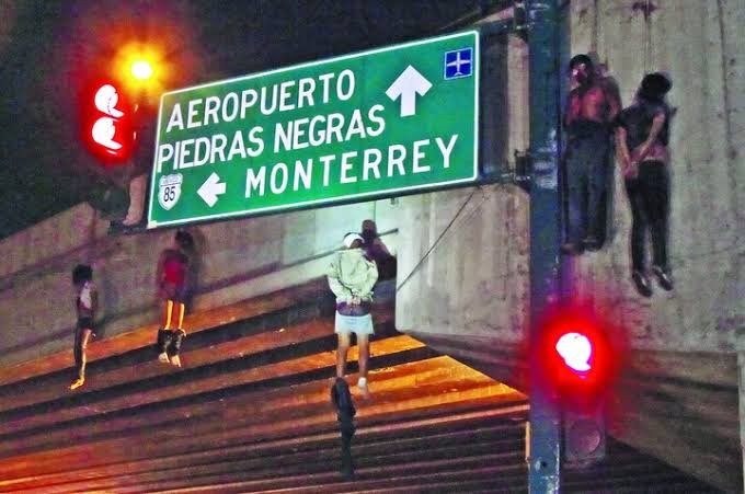 Elevenblack13's tweet photo. @Mxranzx @lizzlud @axeladan8 @InvictosSomos Al paso que van ese país terminara siendo de los sudacas jajajaj ustedes se andan extinguiendo entre sí ahajajja https://t.co/ep7SKkzQkT