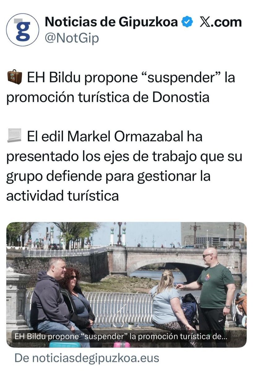 J7Salva's tweet photo. A ver como lo explica Arnaldo.
Mientras en Zumaia el alcalde de Bildu inaugura una nueva oficina de turismo...en Donostia propone “suspender” la promoción turística. https://t.co/LcgIEHeOoS