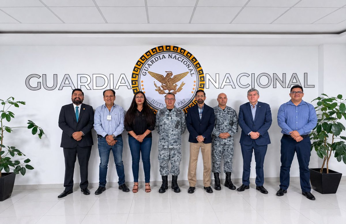 Coparmexoaxaca's tweet photo. COPARMEX Oaxaca fortalece la coordinación en materia de seguridad 🇲🇽🤝

El pasado lunes 15 de junio, empresas socias y consejeros de COPARMEX Oaxaca sostuvimos una reunión de trabajo con la Guardia Nacional.

#COPARMEXOaxaca #UnaSolaCOPARMEX #UnSoloMéxico #UnSoloOaxaca #Seguridad https://t.co/zsSsJcZyzm