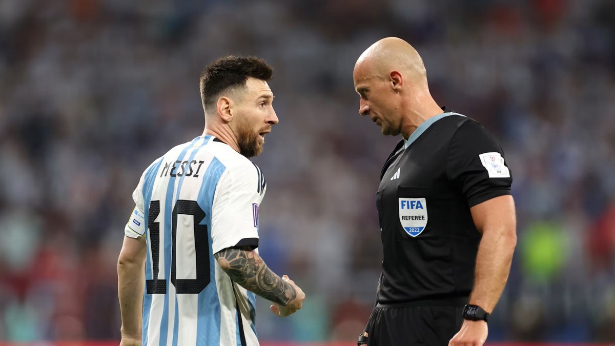 LMDiddy14's tweet photo. The man who let Argentina escape from 2 direct red cards. 

Not even a VAR check, because his favorite player is Lionel Messi. https://t.co/LiXMdf9rHf
