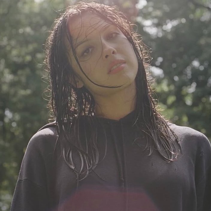 RodrigoTimes's tweet photo. Olivia Rodrigo’s “stupid song” spends a fifth day at #1 on Global Spotify, earning 6.97M streams. https://t.co/rDsIehgEnu