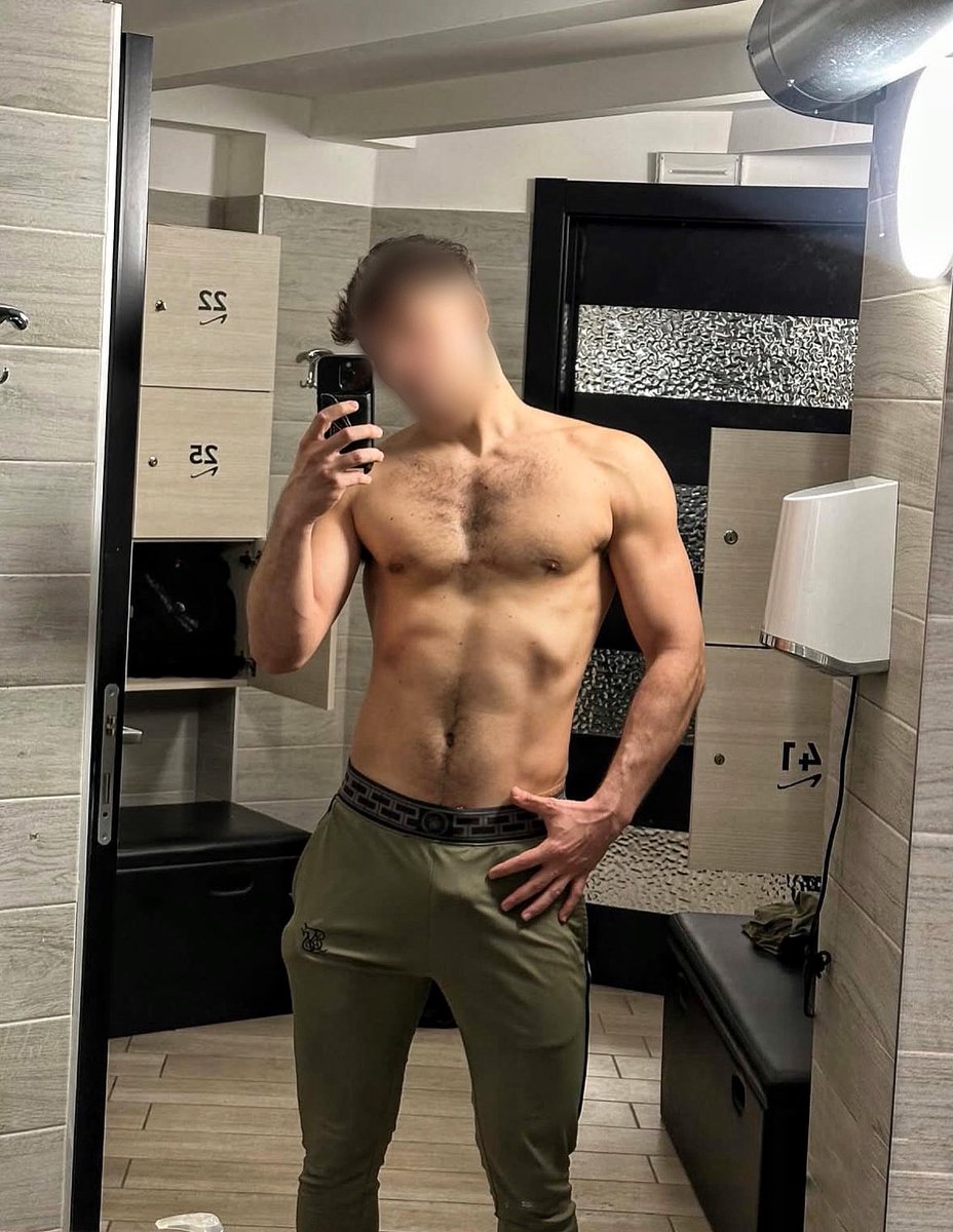 alanhtxstraight's tweet photo. Who wants to be the next to eat your daddy’s cock? Retweet this and then check DMs for a surprise 😉🔥

https://t.co/dJUgRMclMr https://t.co/TLIySYSOip