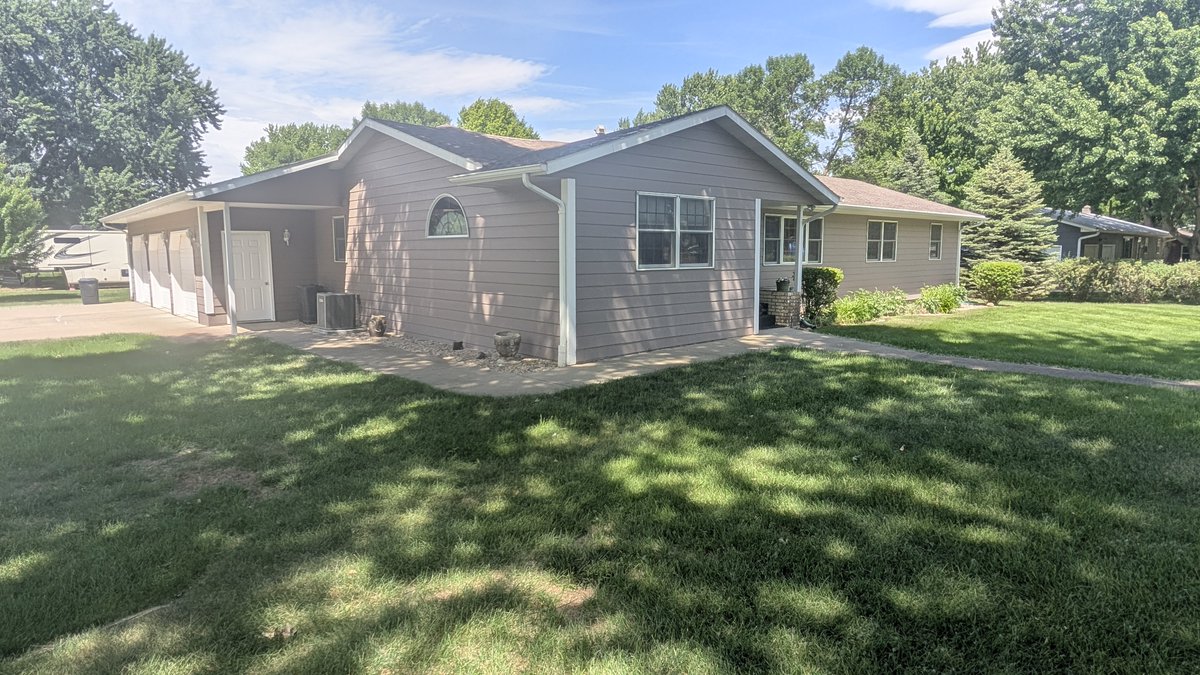 KayeONeal1's tweet photo. My new listing @ popular Riverside Acres! For your personal showing: (605) 760-9593 More Info: https://t.co/ayxPVjw8mA https://t.co/SmxdKGv1I4
