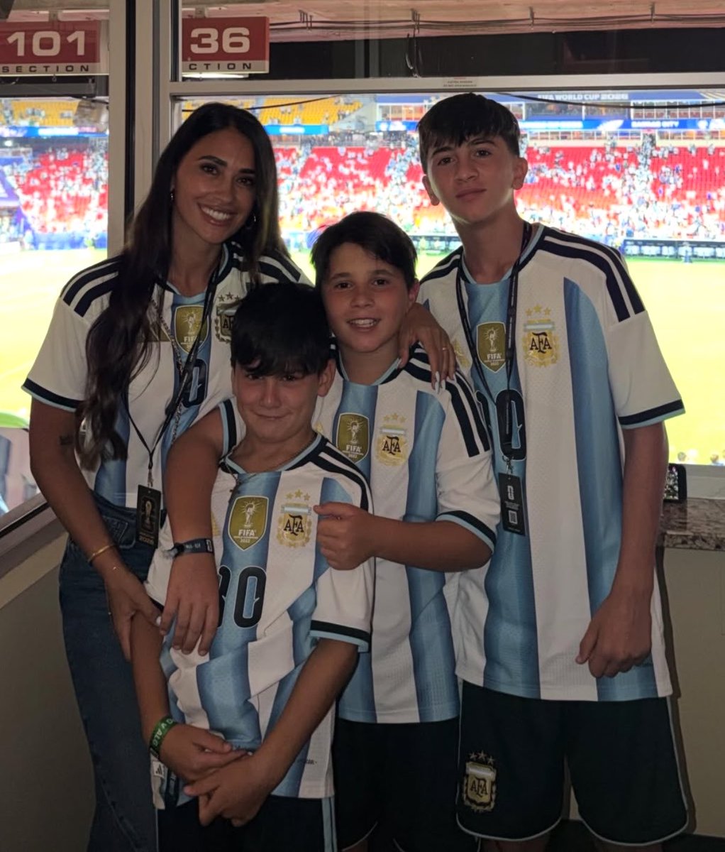 tinicupid_'s tweet photo. por dios en qué momento crecieron tanto los hijos de messi siento que me perdí de algo https://t.co/FxNPB99M2q