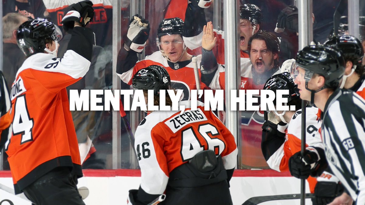 NHLFlyers's tweet photo. A little distracted. https://t.co/Z8pQWfFUFd