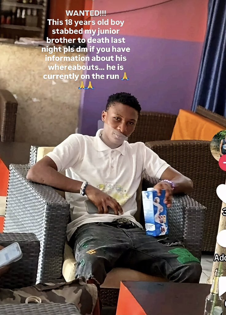 Hybrid_Ola's tweet photo. 18-year-old David Gideon is currently on the run after st@bbing 27-year-old Isaac Ayanbolujo to de@th over ₦200.

The misunderstanding started when Isaac went out to play snooker, and David asked for the ₦200 he was owed from the previous day.

Isaac scolded David for being rude and disrespectful, telling him he would pay him after he was done playing.

This provoked David, who immediately picked up a bottlë . Efforts to stop him were unsuccessful, as he was determined to att@ck Isaac.

Isaac's friend, who tried to calm David down, was st@bbed in the hand and had to flee for safety.

Isaac also ran for safety and locked himself inside a building for about 10 minutes. When he later came out to go home, David st@bbed him in the back of the neck and in the stomach.

Isaac collapsed, but people around him only recorded the incident, and no one helped him get to the hospital or tried to stop the bleëding.

He managed to make his way home, and his mother rushed him to the hospital. However, he had already lost a significant amount of blood and sadly passed away.

David is currently on the run, and the police are investigating the case. 💔