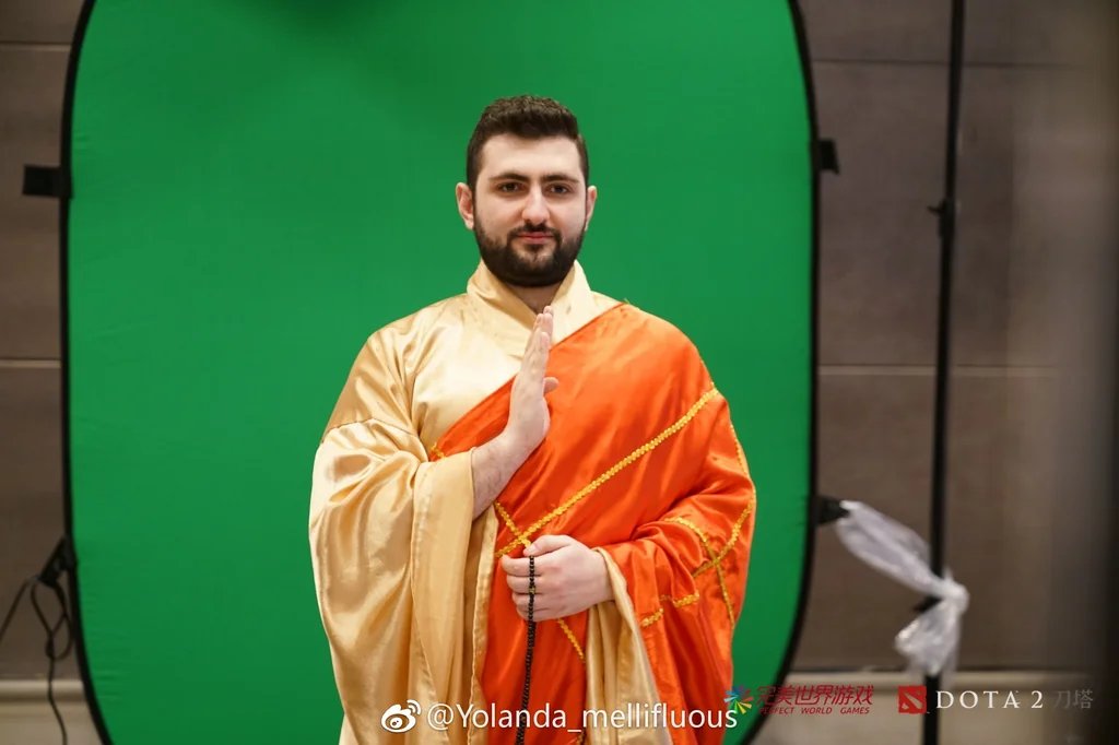 rdygg_dota2's tweet photo. Happy birthday to 🇱🇧 GH, turning 31 years old today! 🎉

Widely known as the most PMA player, GH joined Team Liquid in 2016, won TI in 2017 and formed Nigma Galaxy in 2019 with the same roster.

One of the most successful players in the history of Dota 2, in many aspects. https://t.co/mgml2WZehG