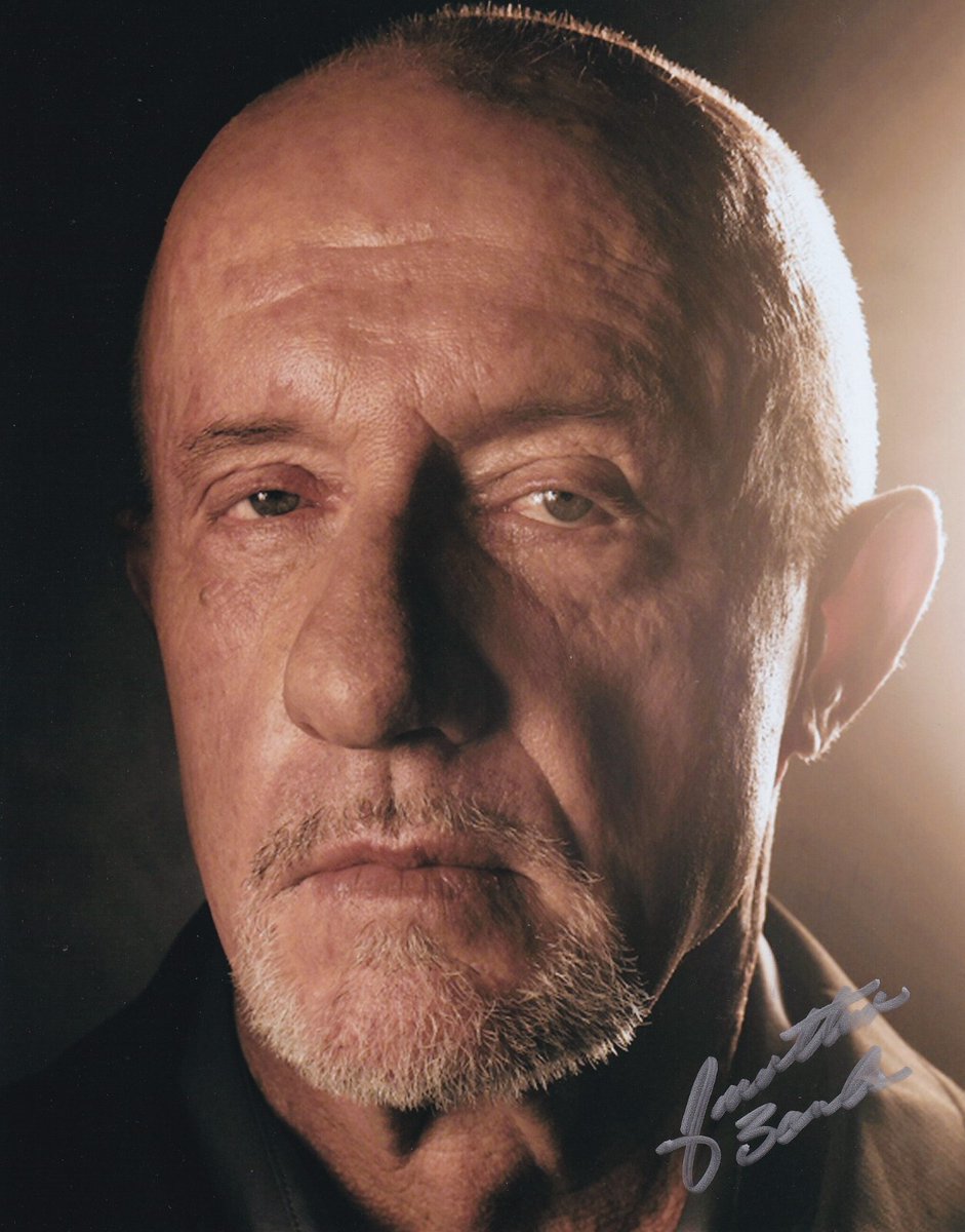 WarDaddy_2's tweet photo. @bestofbreakin Killing Mike Ehrmantraut. He kept trying over and over again to help Walt. Mike still kept trying to help him even when things were spiraling in the end. https://t.co/uvO4qnVB1U
